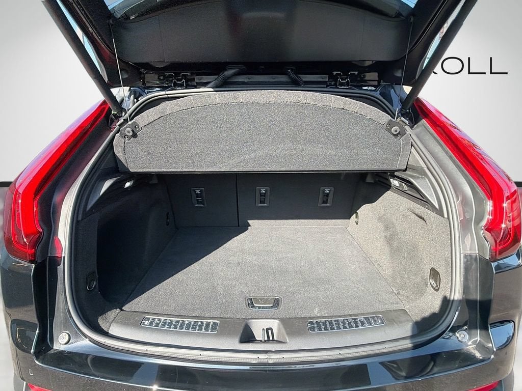 2023 Cadillac XT4 FWD Premium Luxury