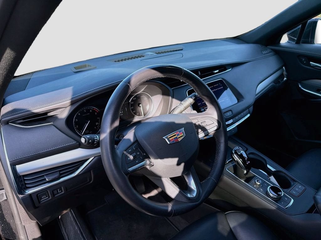2023 Cadillac XT4 FWD Premium Luxury