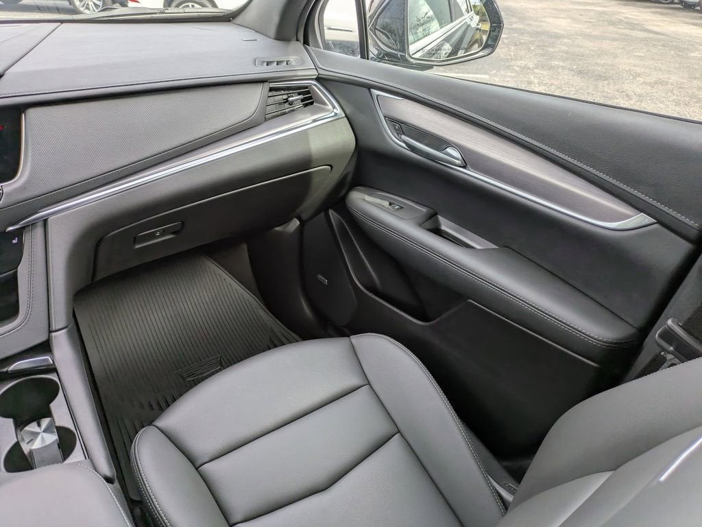 2025 Cadillac XT5 Luxury