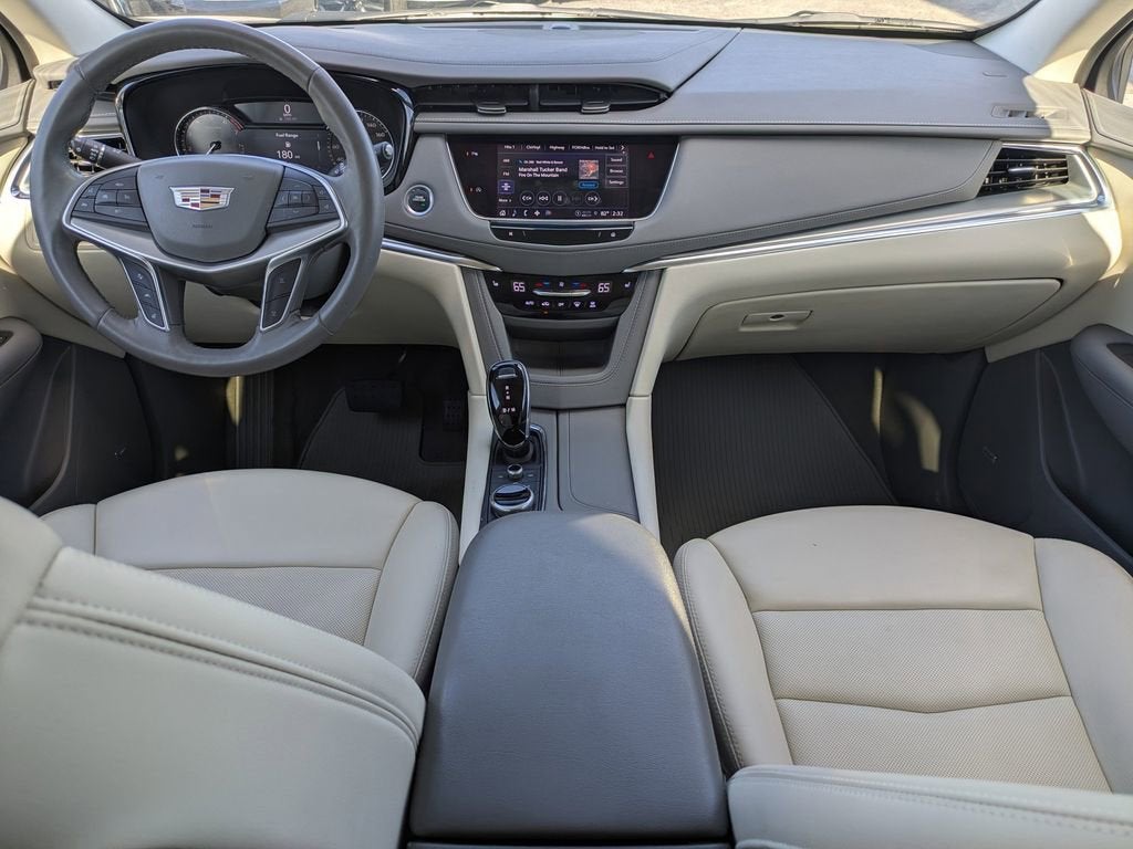 2022 Cadillac XT5 Premium Luxury