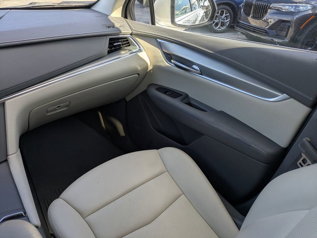 2022 Cadillac XT5 Premium Luxury