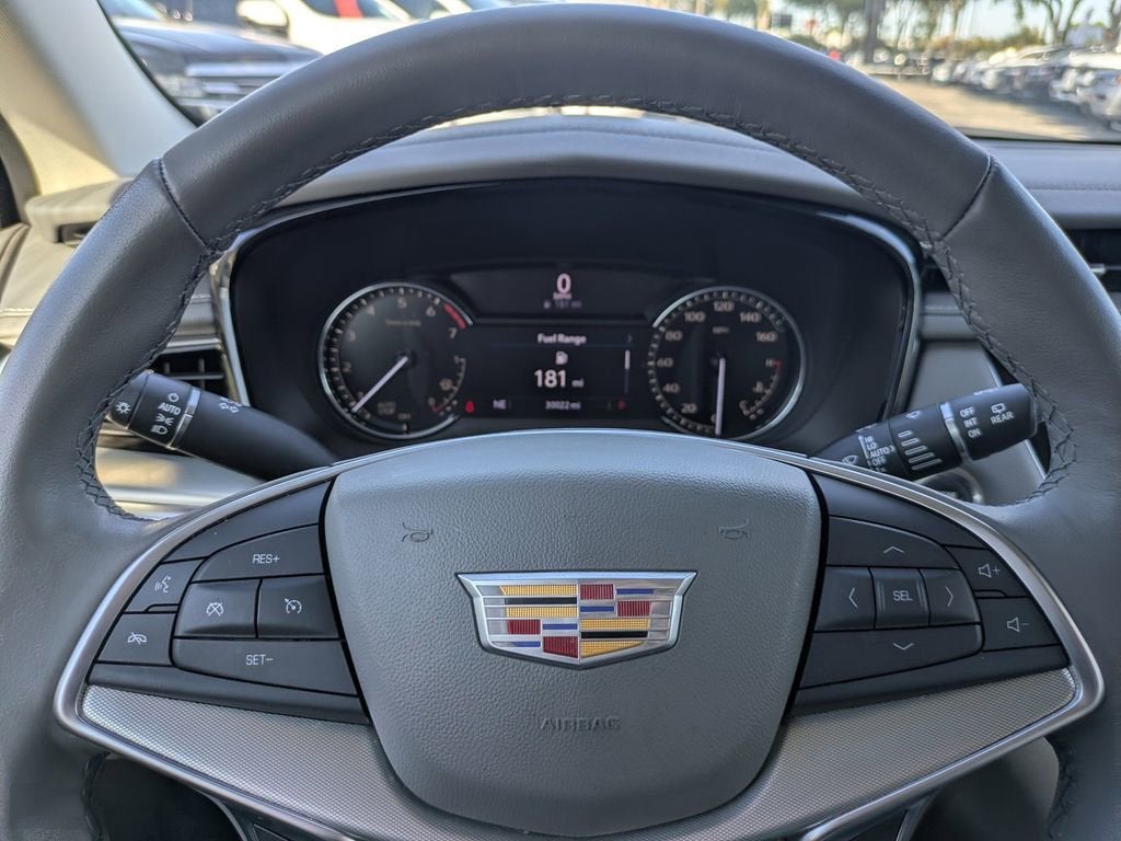 2022 Cadillac XT5 Premium Luxury