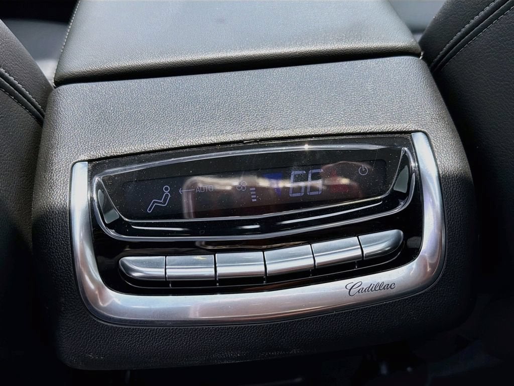 2024 Cadillac XT6 Luxury