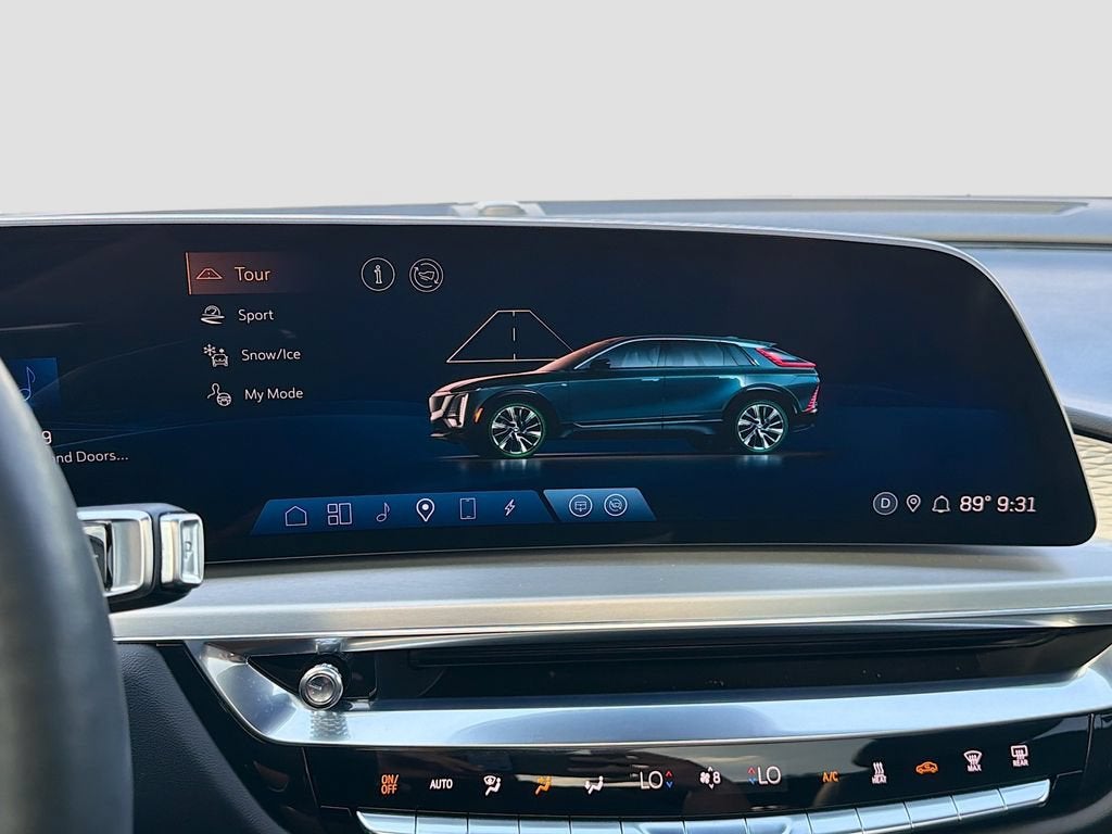2023 Cadillac LYRIQ Luxury