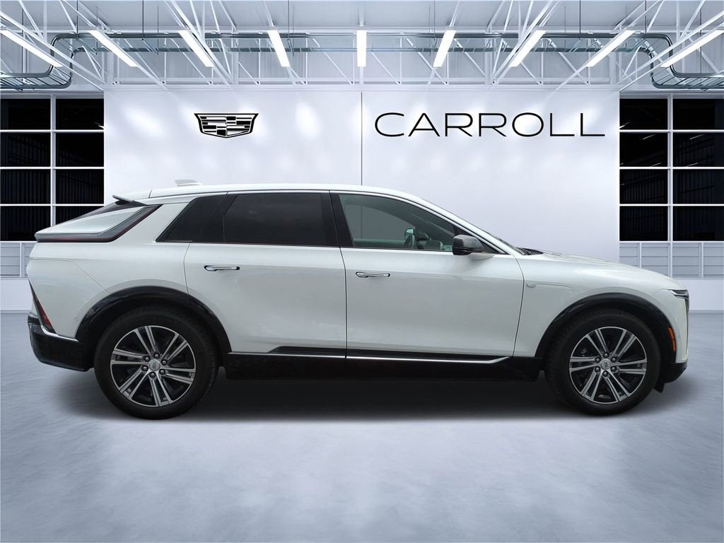 2024 Cadillac LYRIQ Luxury 1