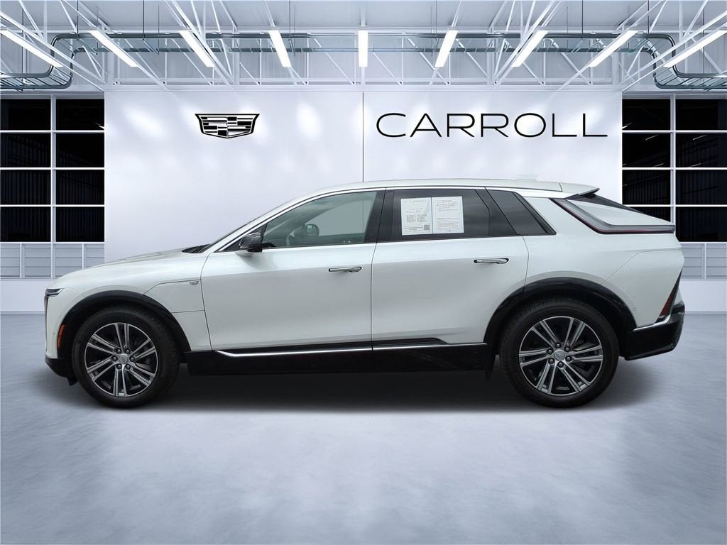 2024 Cadillac LYRIQ Luxury 1