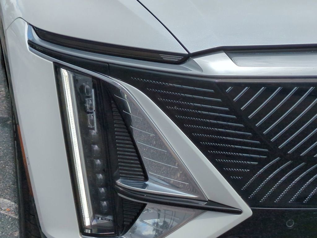 2024 Cadillac LYRIQ Luxury 1