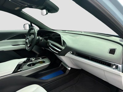 2024 Cadillac LYRIQ Luxury 2