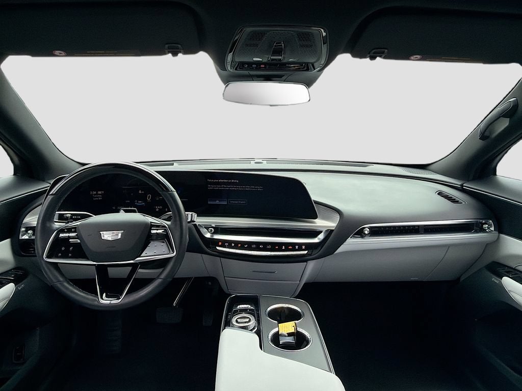 2024 Cadillac LYRIQ Luxury 2