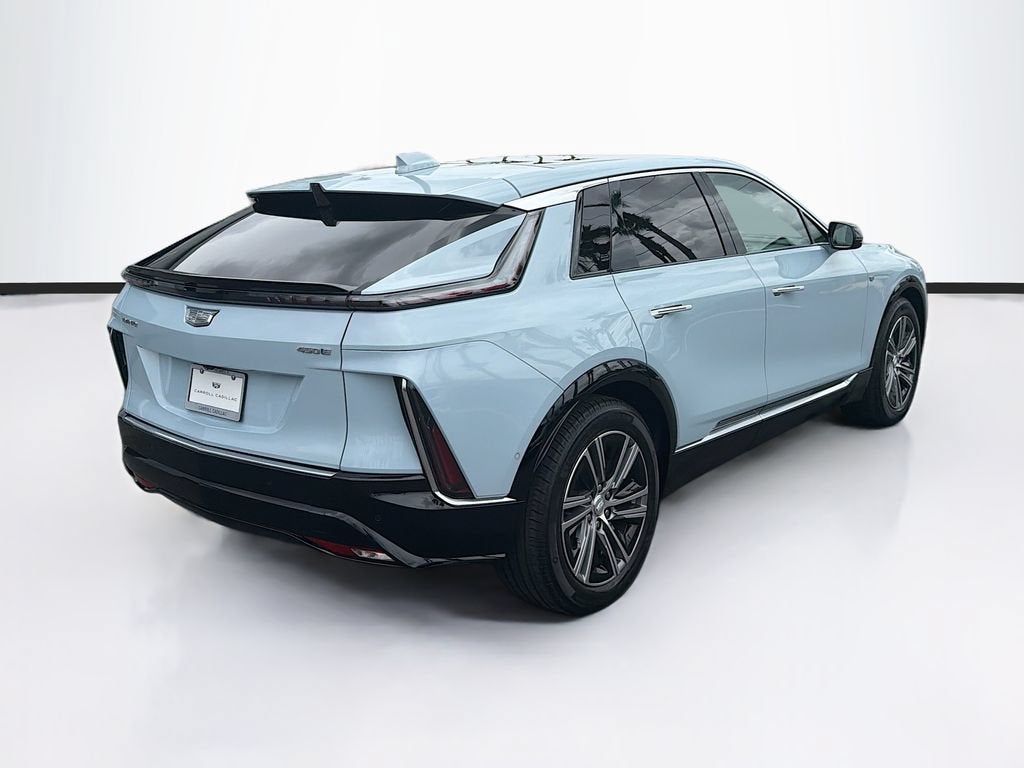 2024 Cadillac LYRIQ Luxury 2