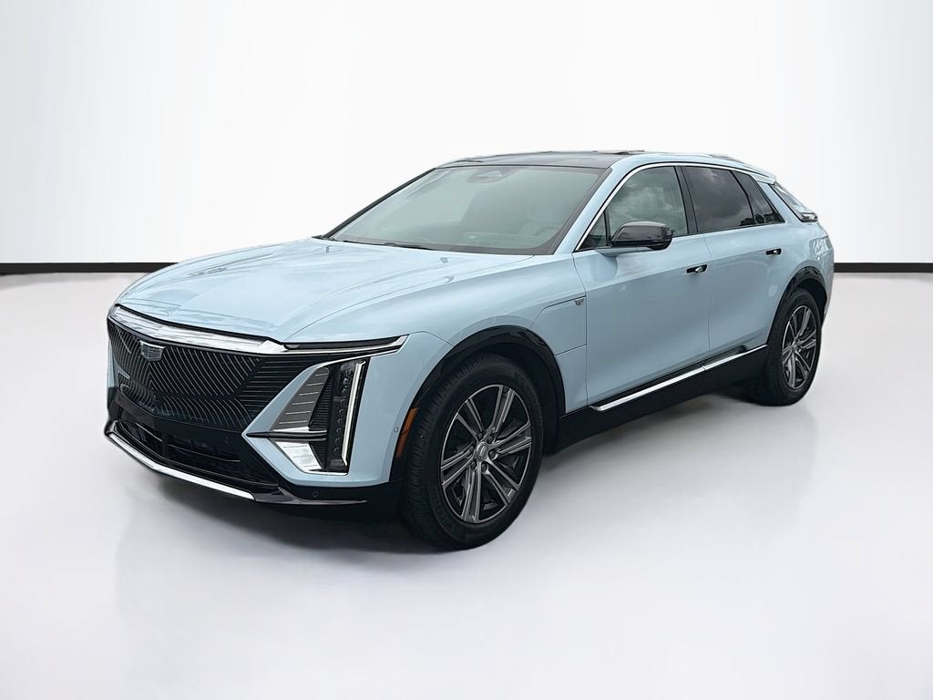 2024 Cadillac LYRIQ Luxury 2