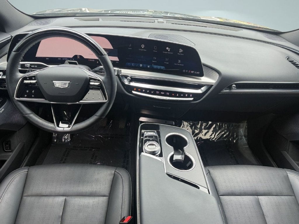 2024 Cadillac LYRIQ Luxury 2