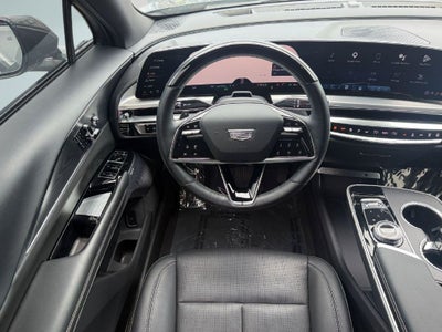 2024 Cadillac LYRIQ Luxury 2