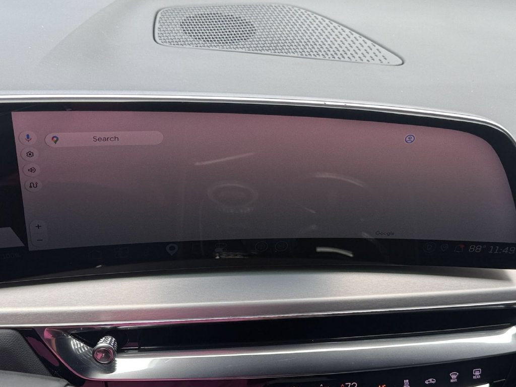 2024 Cadillac LYRIQ Luxury 2