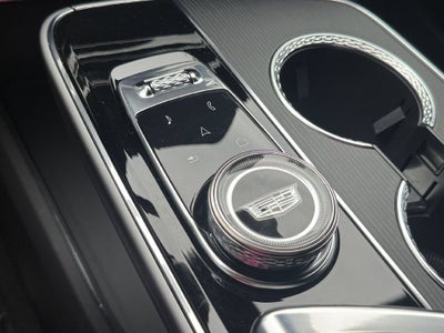 2024 Cadillac LYRIQ Luxury 2