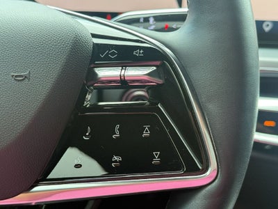 2024 Cadillac LYRIQ Luxury 2