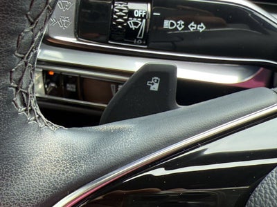 2024 Cadillac LYRIQ Luxury 2