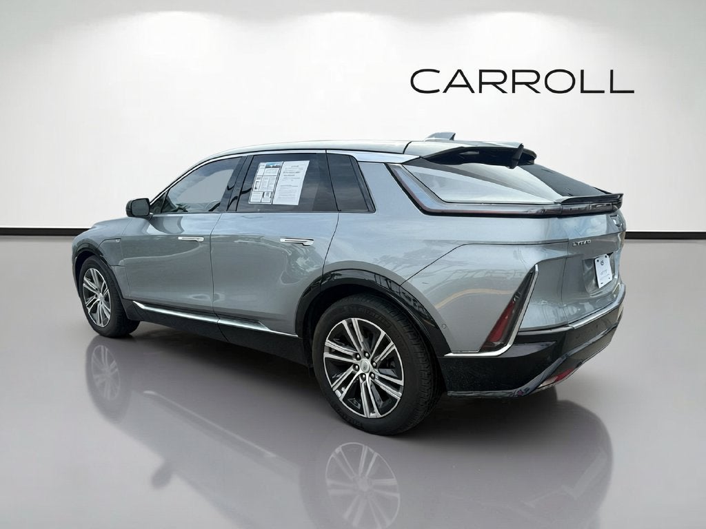 2024 Cadillac LYRIQ Luxury 2