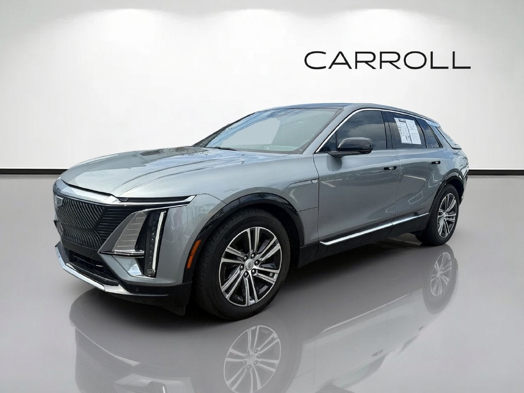 2024 Cadillac LYRIQ Luxury 2