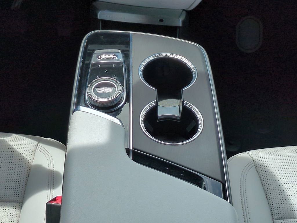 2024 Cadillac LYRIQ Sport 2