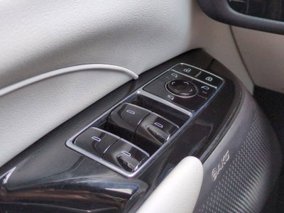 2024 Cadillac LYRIQ Sport 2