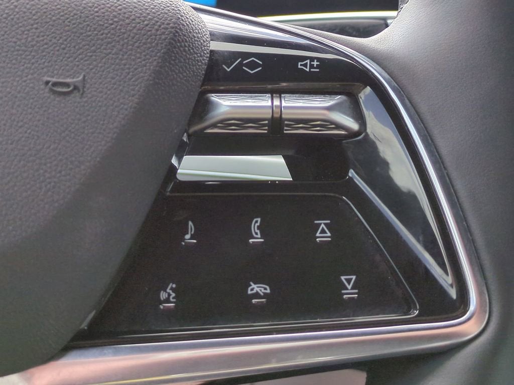 2024 Cadillac LYRIQ Sport 2