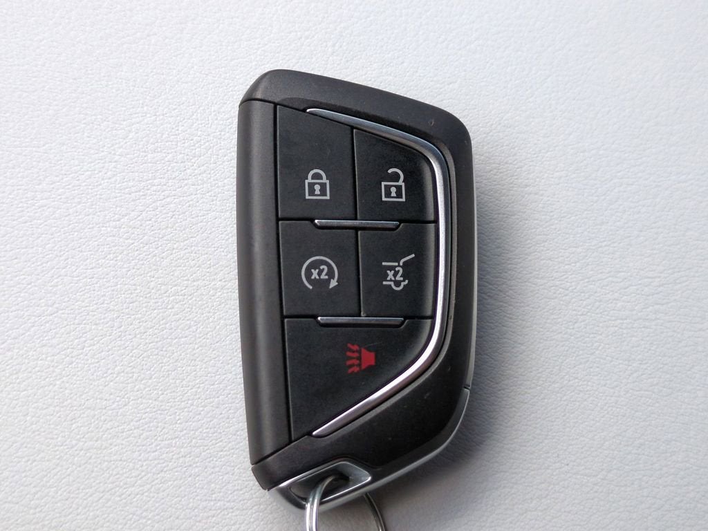 2024 Cadillac LYRIQ Sport 2