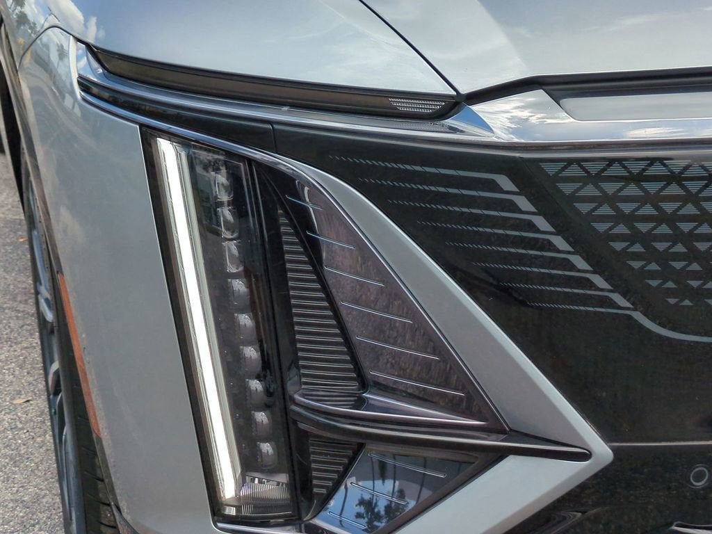 2024 Cadillac LYRIQ Sport 2