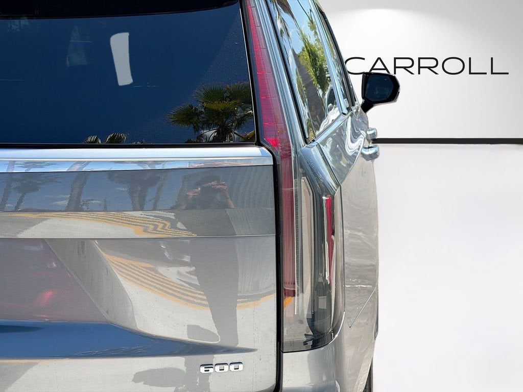 2022 Cadillac Escalade Premium Luxury