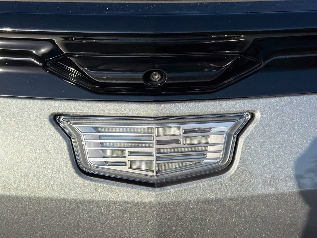 2025 Cadillac OPTIQ Luxury 1