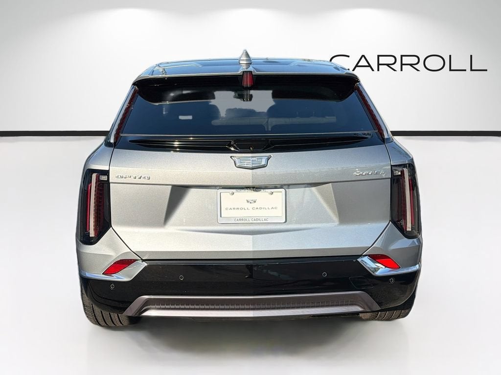 2025 Cadillac OPTIQ Luxury 1