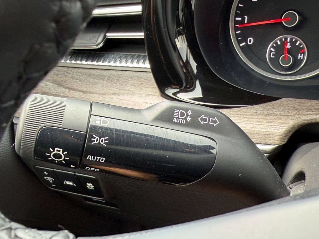2023 Kia K5 EX
