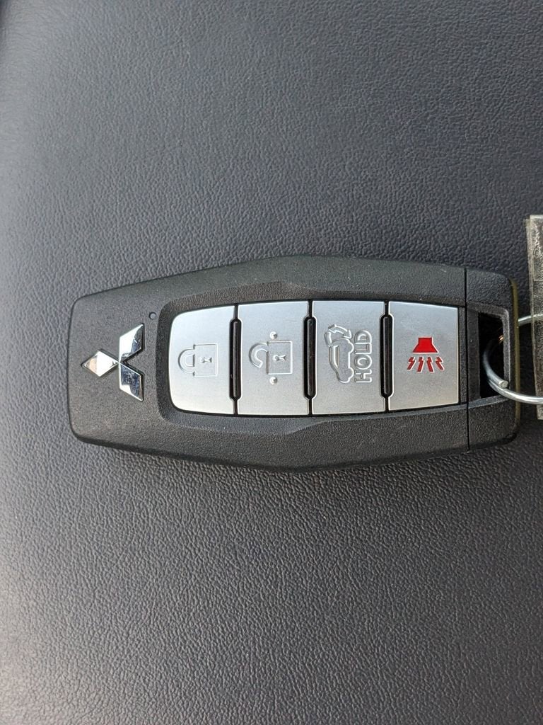 2023 Mitsubishi Outlander SEL