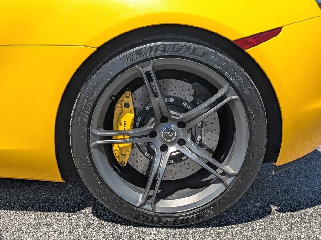 2016 McLaren 650S Base