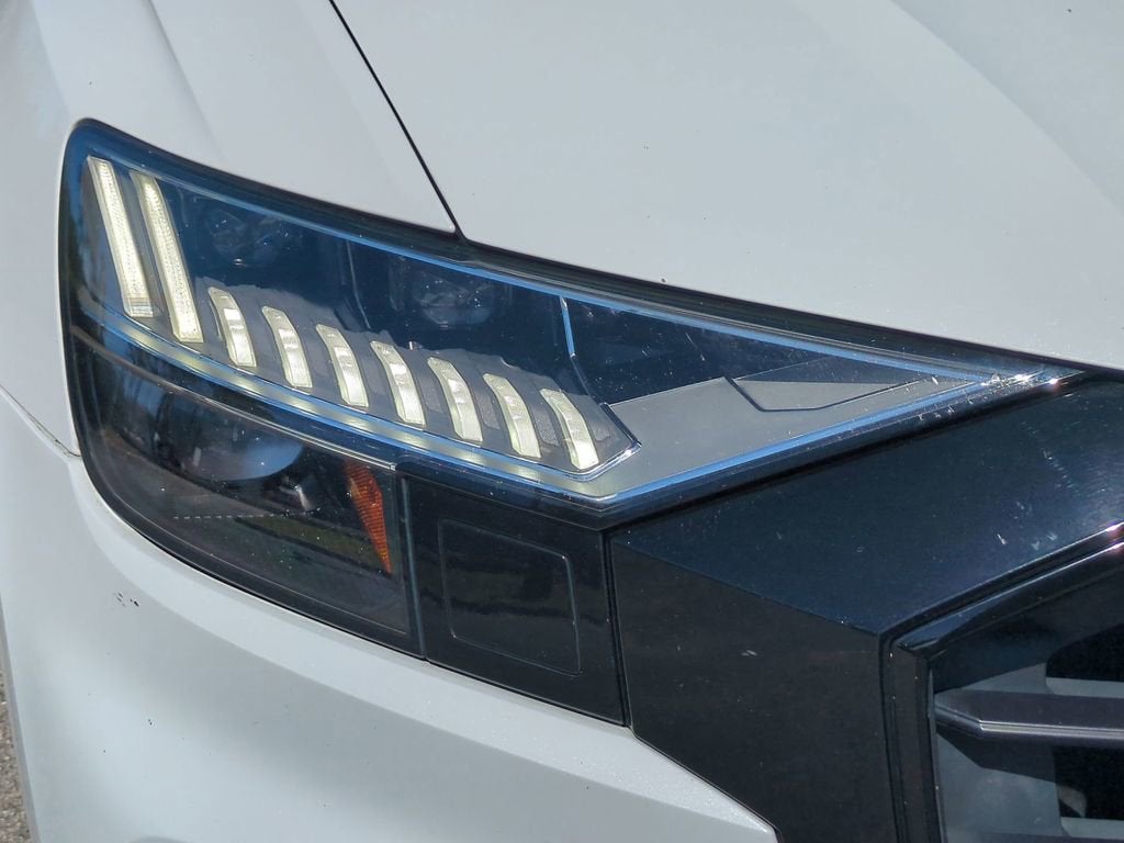 2021 Audi Q8 Premium Plus