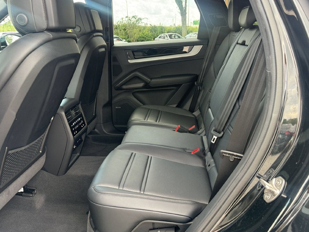 2026 Porsche Cayenne Base