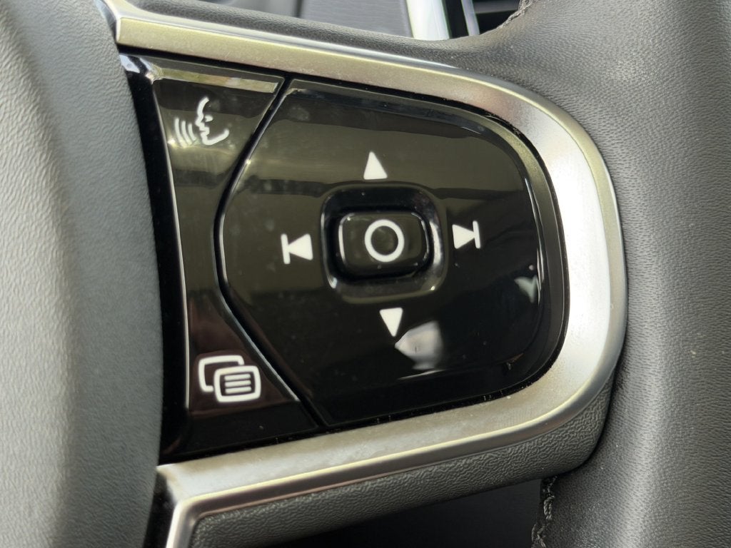2024 Volvo XC90 Recharge Plug-In Hyb Plus Bright Theme