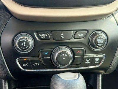 2018 Jeep Cherokee Latitude Tech Connect