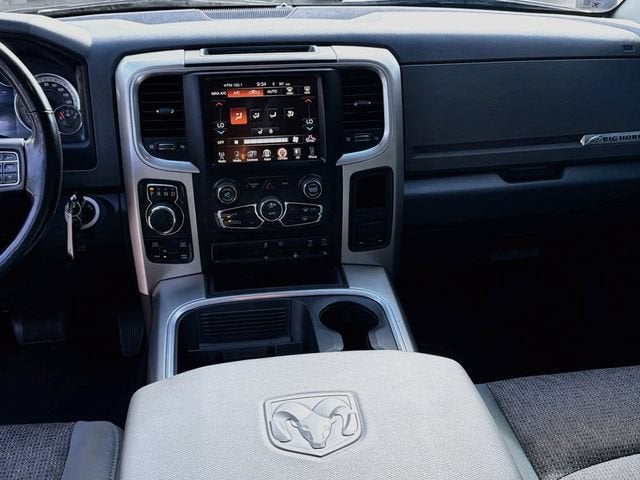 2017 RAM 1500 Big Horn Crew Cab 4x4 5'7" Box