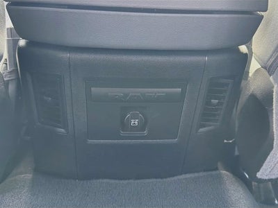 2017 RAM 1500 Big Horn Crew Cab 4x4 5'7" Box
