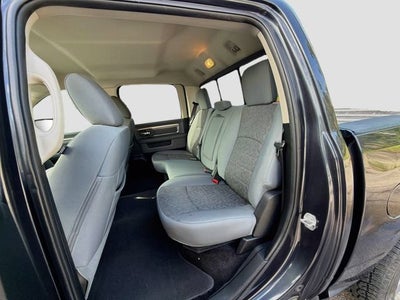2017 RAM 1500 Big Horn Crew Cab 4x4 5'7" Box