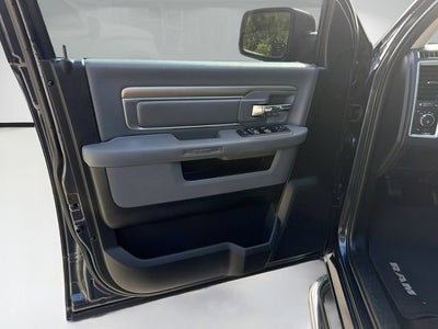 2017 RAM 1500 Big Horn Crew Cab 4x4 5'7" Box
