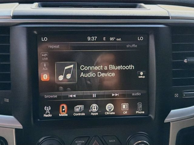 2017 RAM 1500 Big Horn Crew Cab 4x4 5'7" Box