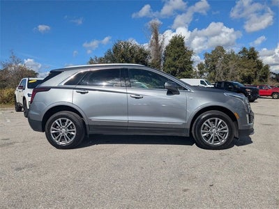 2022 Cadillac XT5 Premium Luxury