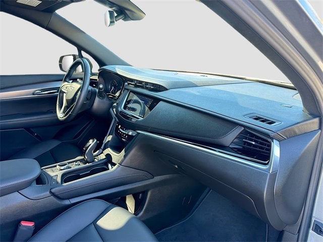 2025 Cadillac XT6 Luxury