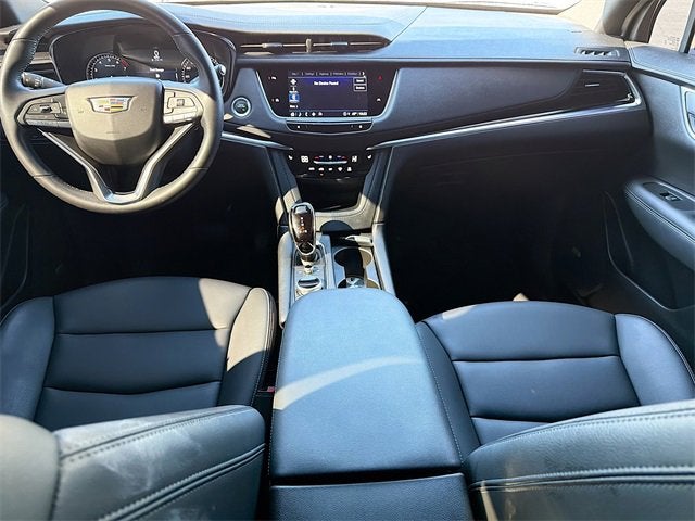 2025 Cadillac XT6 Luxury