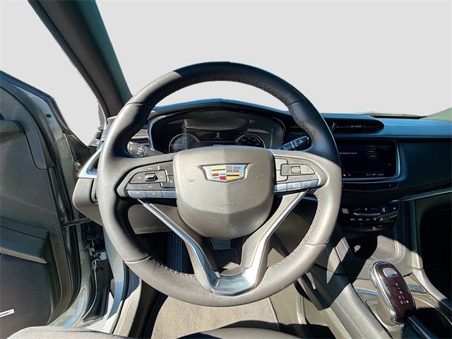 2025 Cadillac XT6 Luxury