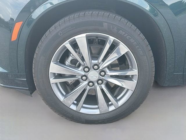 2024 Cadillac XT6 Luxury