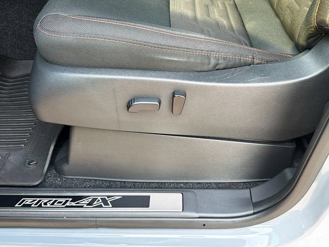 2022 Nissan Frontier Crew Cab PRO-4X 4x4