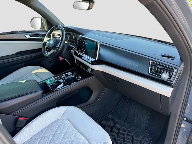 2024 Volkswagen Atlas Cross Sport 2.0T SEL Premium R-Line